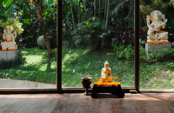 TheYogaBarn-studio-ketut-small 3